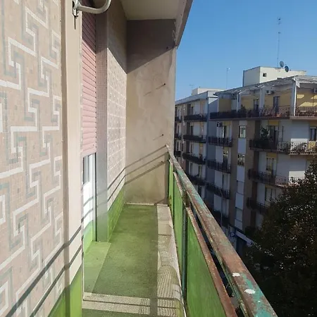 Via Manzoni *